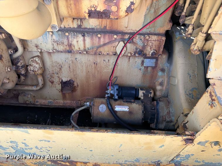image for item ER3453 1976 Caterpillar D8K dozer