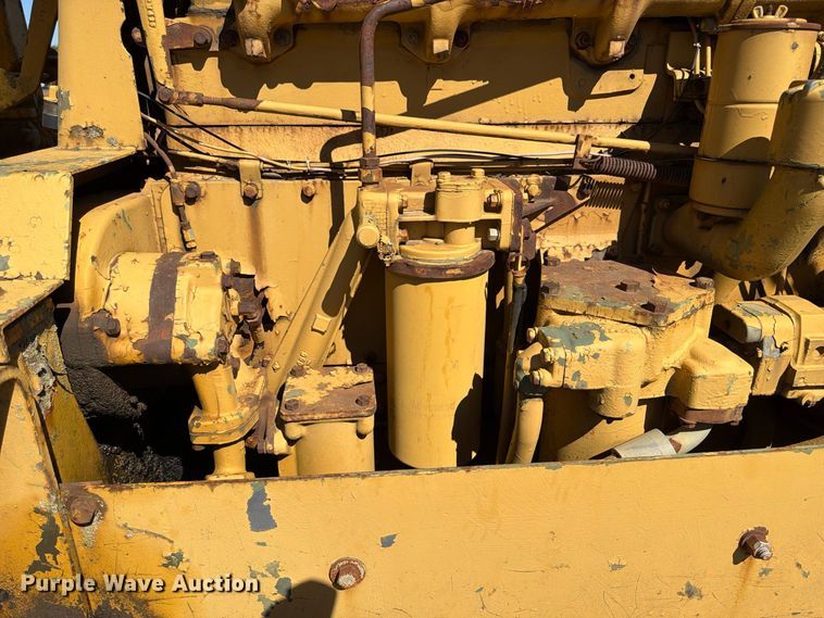 image for item ER3453 1976 Caterpillar D8K dozer