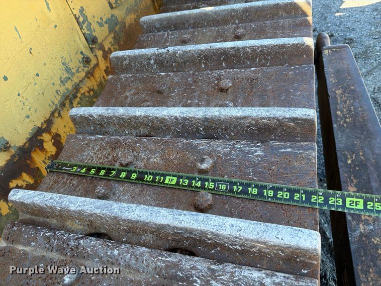 image for item ER3453 1976 Caterpillar D8K dozer