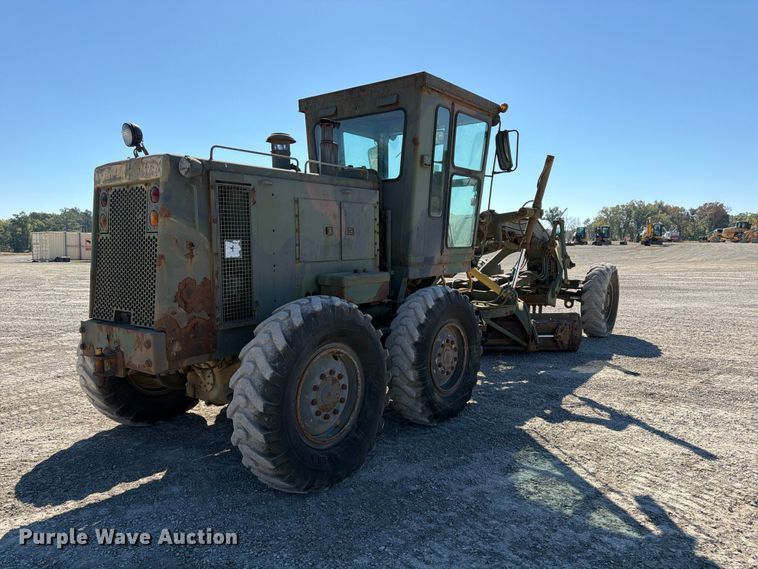 image for item ER3454 1983 Caterpillar 130G MIL motor grader