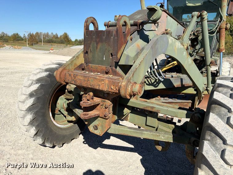 image for item ER3454 1983 Caterpillar 130G MIL motor grader