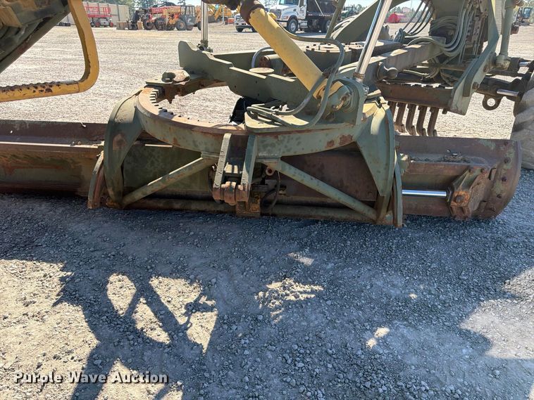image for item ER3454 1983 Caterpillar 130G MIL motor grader