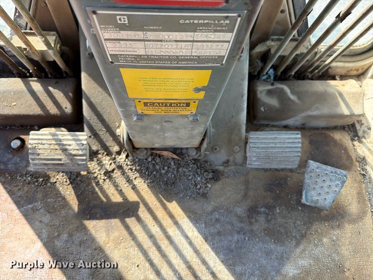 image for item ER3454 1983 Caterpillar 130G MIL motor grader
