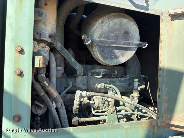 image for item ER3454 1983 Caterpillar 130G MIL motor grader