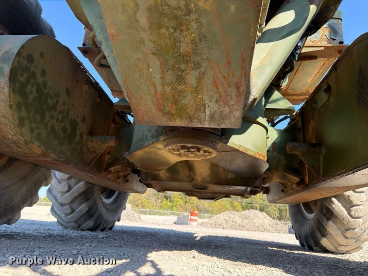 image for item ER3454 1983 Caterpillar 130G MIL motor grader