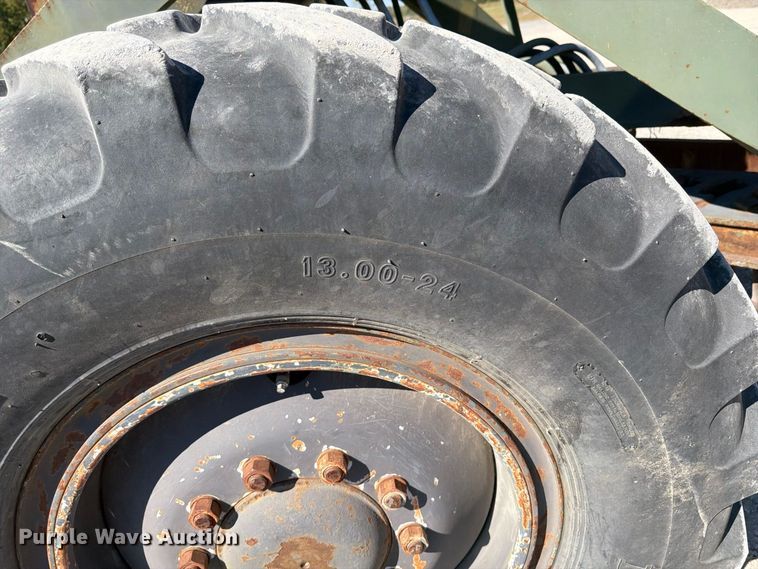 image for item ER3454 1983 Caterpillar 130G MIL motor grader