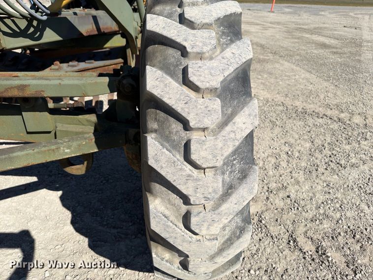 image for item ER3454 1983 Caterpillar 130G MIL motor grader