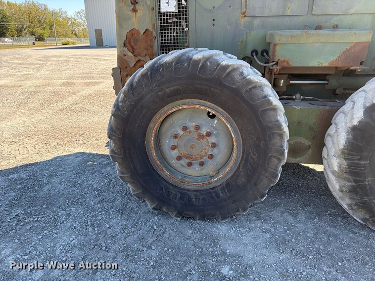 image for item ER3454 1983 Caterpillar 130G MIL motor grader