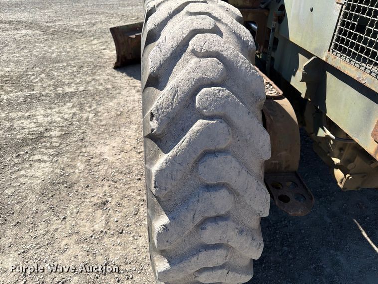 image for item ER3454 1983 Caterpillar 130G MIL motor grader