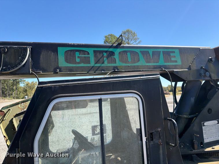 image for item ER3455 1985 Grove RT41AA crane