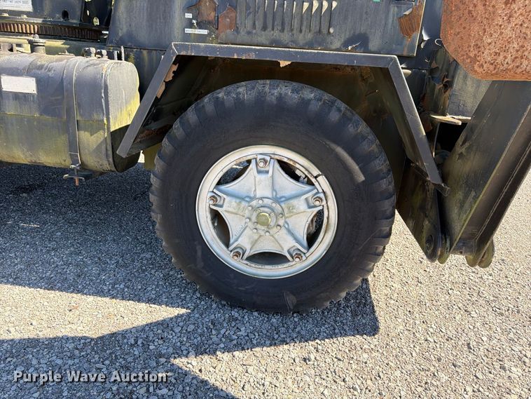 image for item ER3455 1985 Grove RT41AA crane