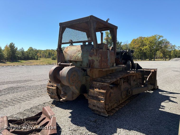 image for item ER3456 1966 Caterpillar D7E dozer
