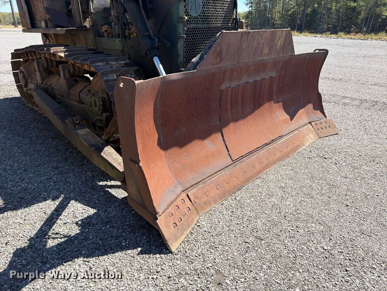 image for item ER3456 1966 Caterpillar D7E dozer