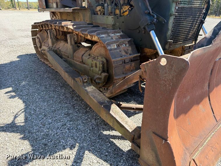image for item ER3456 1966 Caterpillar D7E dozer