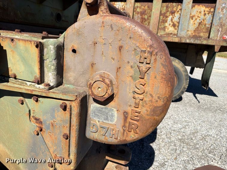 image for item ER3456 1966 Caterpillar D7E dozer