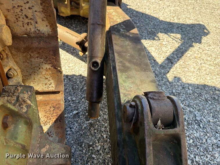 image for item ER3456 1966 Caterpillar D7E dozer