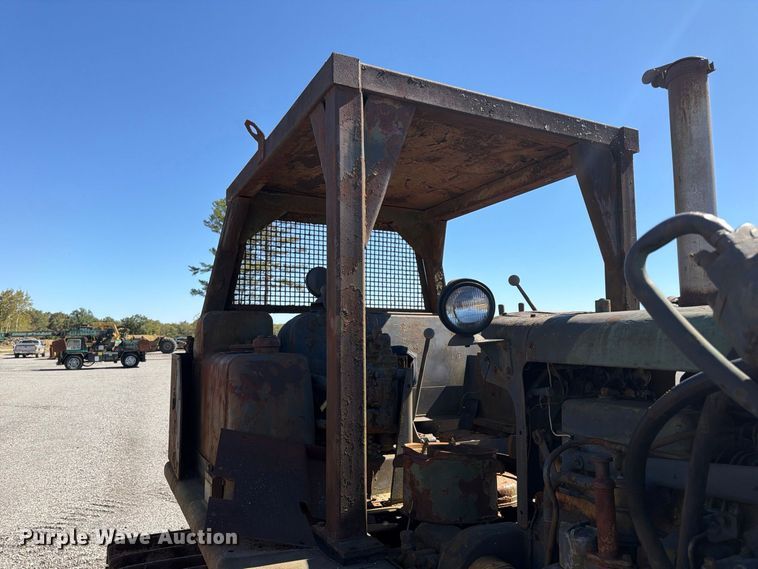 image for item ER3456 1966 Caterpillar D7E dozer