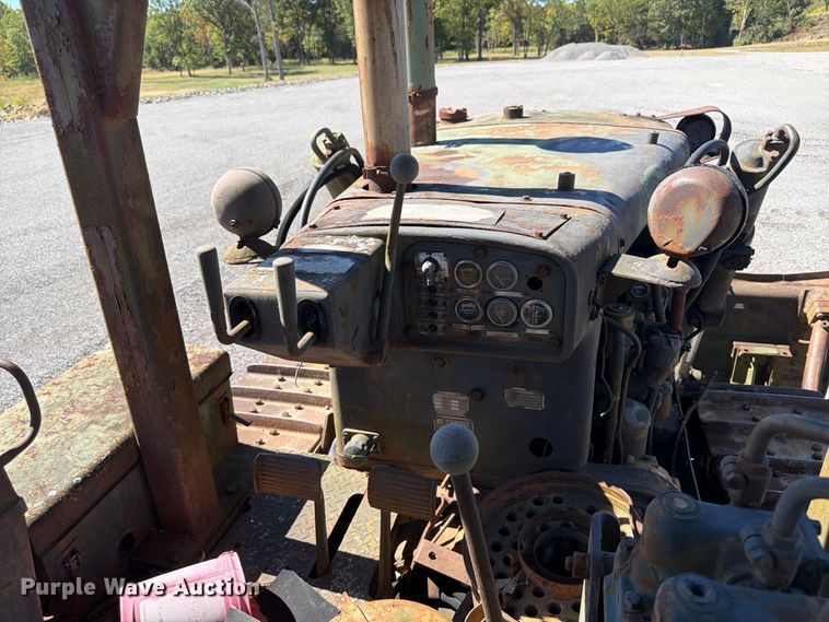image for item ER3456 1966 Caterpillar D7E dozer