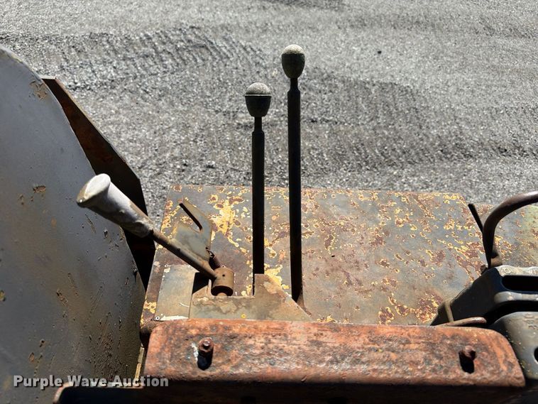 image for item ER3456 1966 Caterpillar D7E dozer