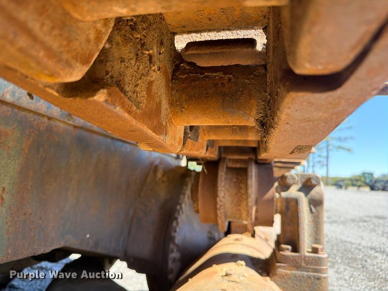 image for item ER3456 1966 Caterpillar D7E dozer