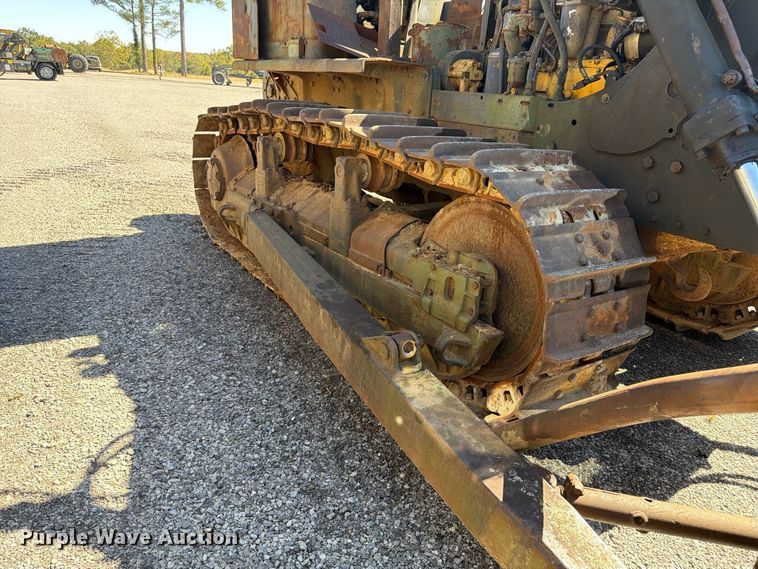 image for item ER3456 1966 Caterpillar D7E dozer