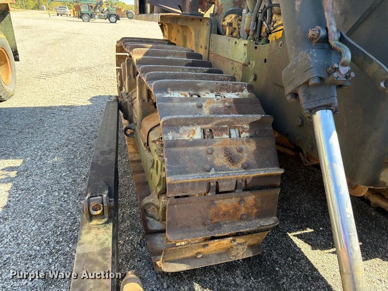 image for item ER3456 1966 Caterpillar D7E dozer