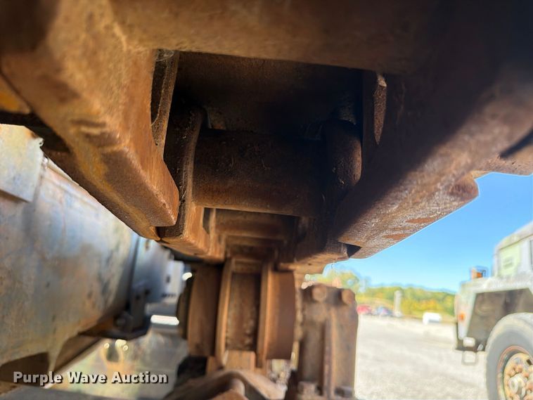 image for item ER3456 1966 Caterpillar D7E dozer