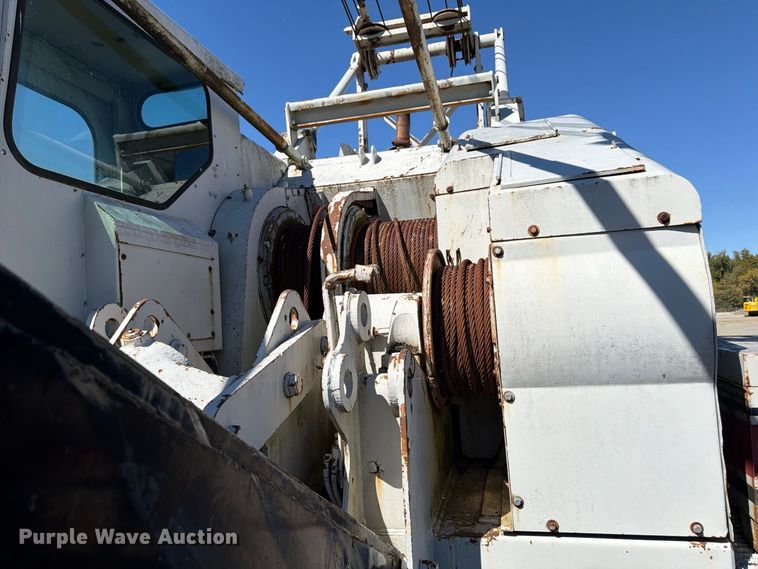image for item ER3457 1971 Koehring 440 crane truck