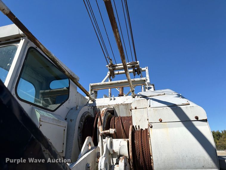 image for item ER3457 1971 Koehring 440 crane truck