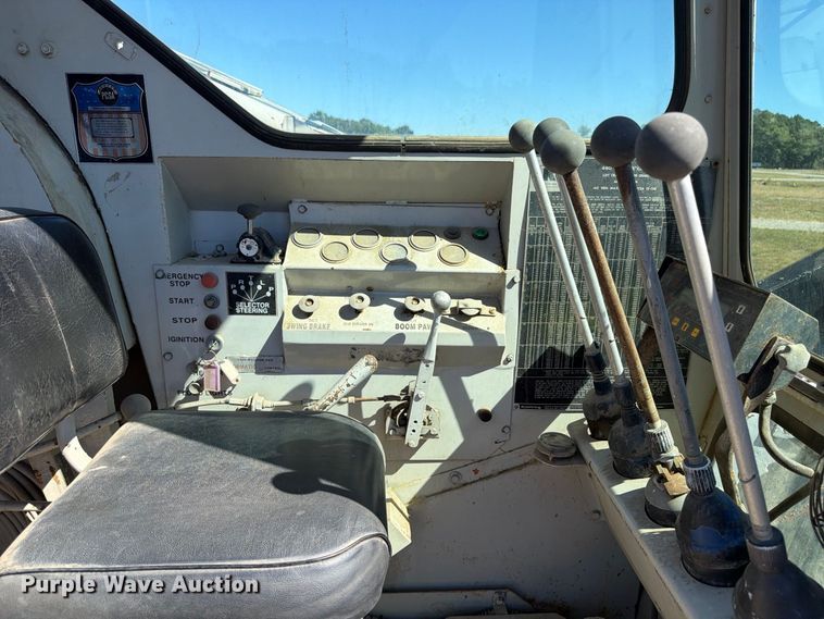image for item ER3457 1971 Koehring 440 crane truck