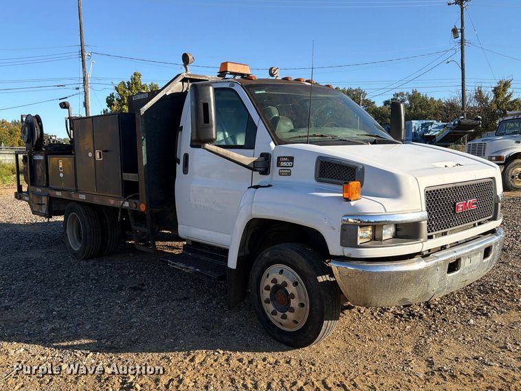 image for item ER3463 2006 GMC C5500 flatbed truck