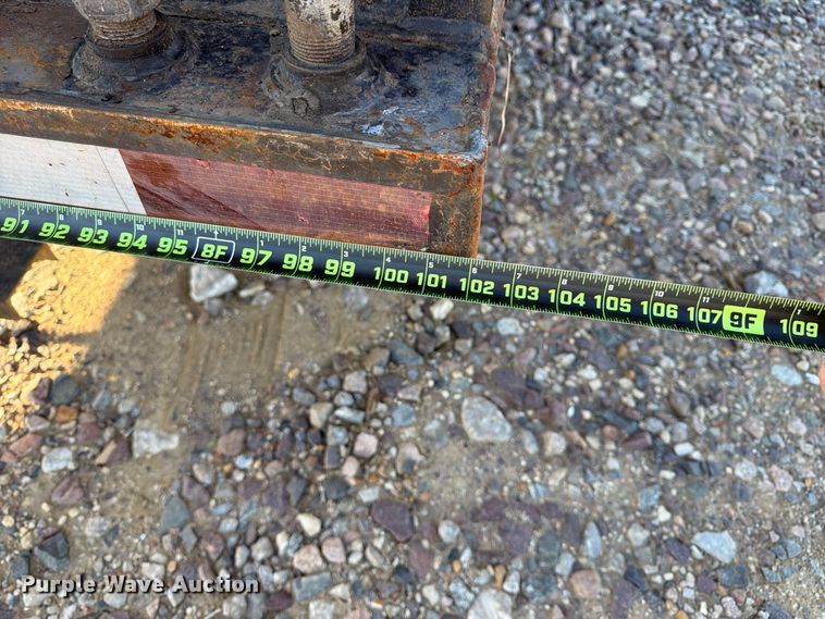 image for item ER3463 2006 GMC C5500 flatbed truck