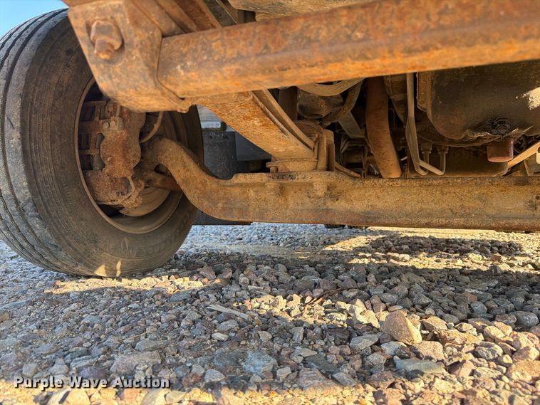 image for item ER3463 2006 GMC C5500 flatbed truck