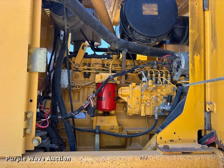 image for item ES8141 1999 John Deere 770CH motor grader