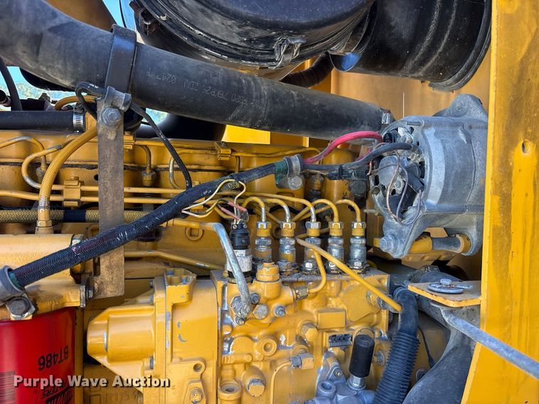 image for item ES8141 1999 John Deere 770CH motor grader