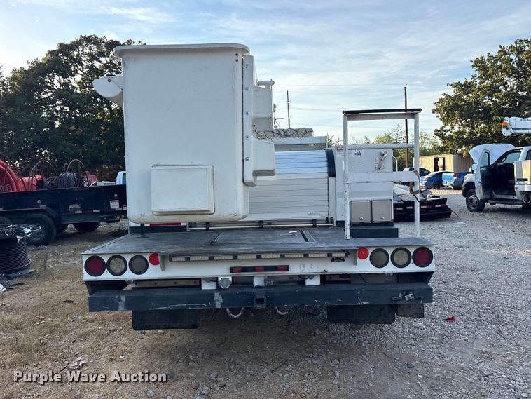 image for item ES8181 2012 Ford F550 Super Duty bucket truck