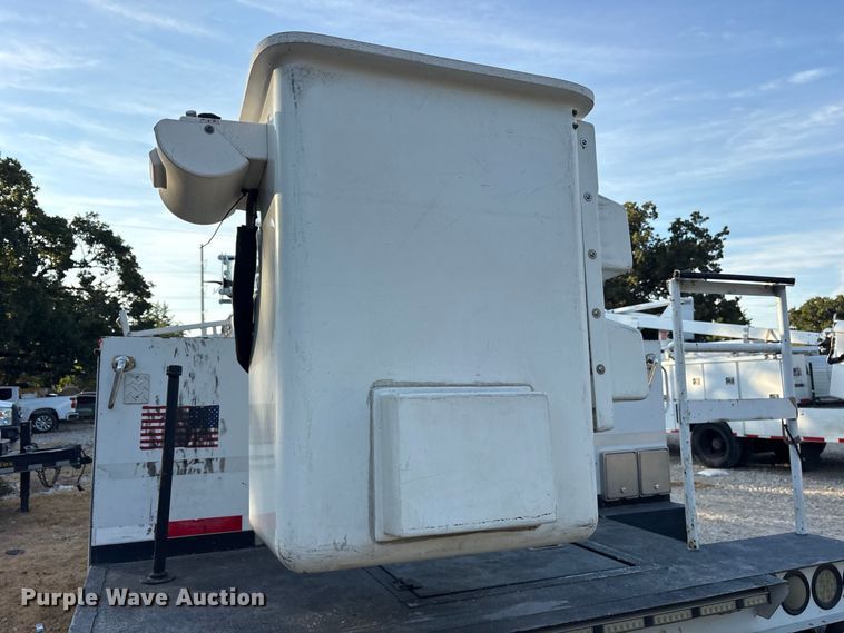 image for item ES8181 2012 Ford F550 Super Duty bucket truck