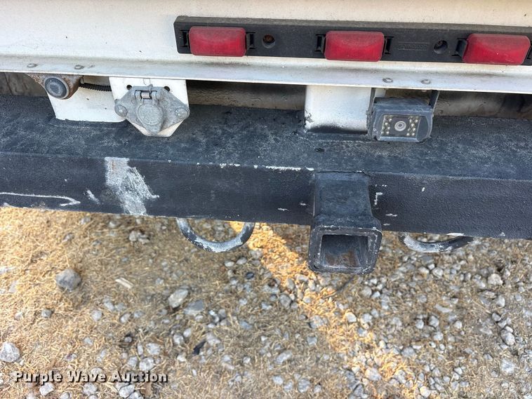 image for item ES8181 2012 Ford F550 Super Duty bucket truck