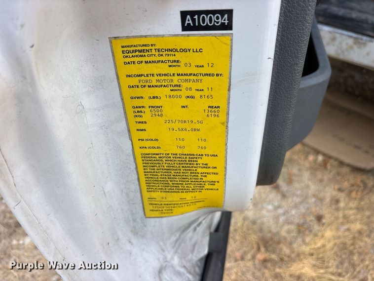 image for item ES8181 2012 Ford F550 Super Duty bucket truck