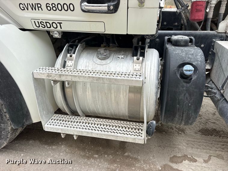 image for item ES8188 2024 Peterbilt 567 ready mix truck