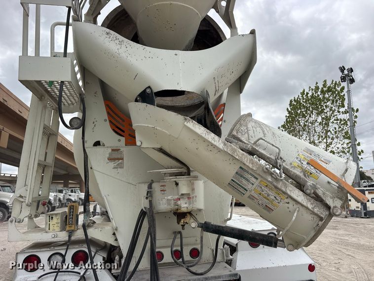 image for item ES8188 2024 Peterbilt 567 ready mix truck