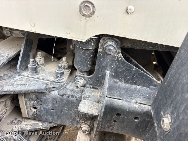 image for item ES8188 2024 Peterbilt 567 ready mix truck