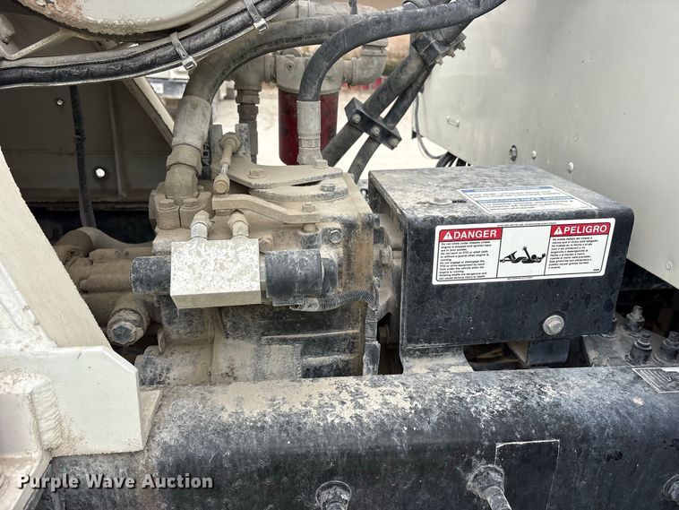 image for item ES8188 2024 Peterbilt 567 ready mix truck