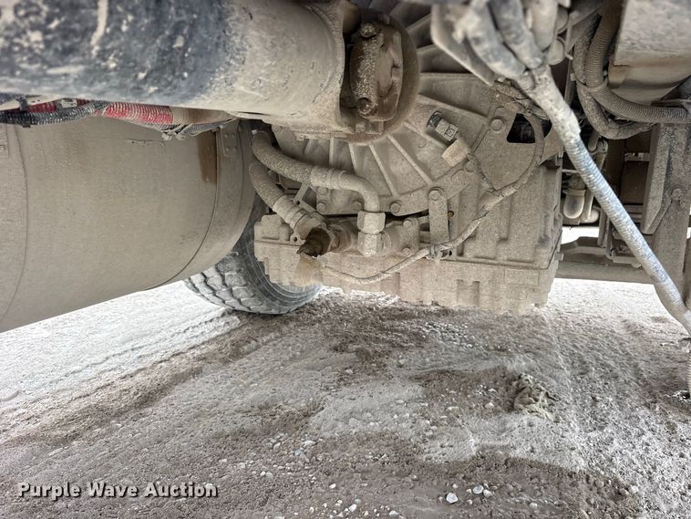 image for item ES8188 2024 Peterbilt 567 ready mix truck