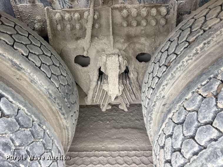 image for item ES8188 2024 Peterbilt 567 ready mix truck