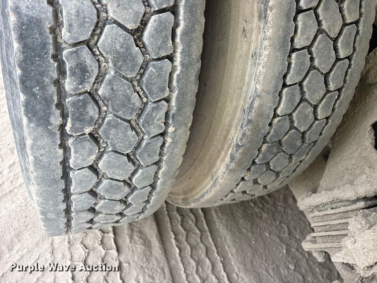 image for item ES8188 2024 Peterbilt 567 ready mix truck