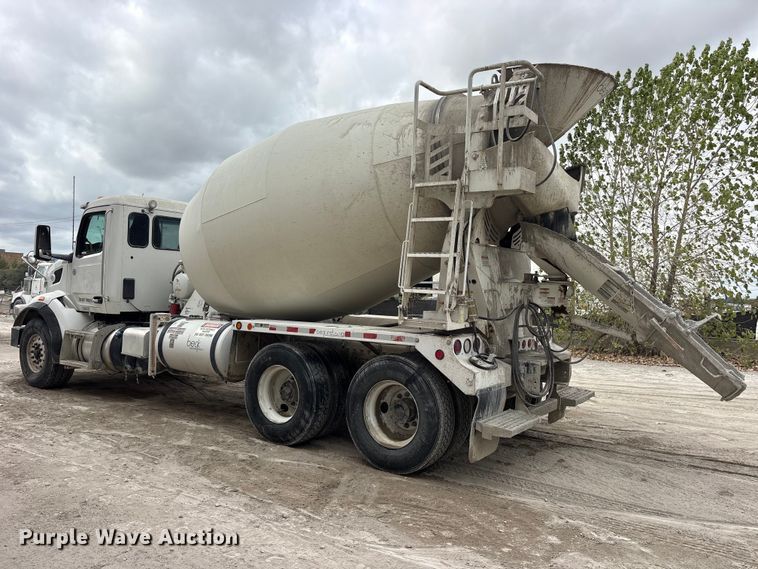 image for item ES8189 2024 Peterbilt 567 ready mix truck