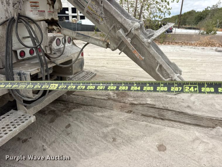 image for item ES8189 2024 Peterbilt 567 ready mix truck