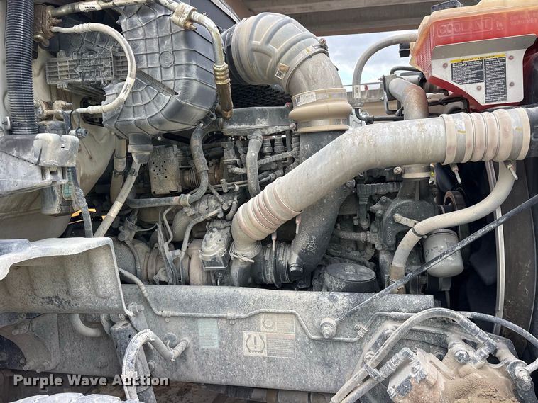 image for item ES8189 2024 Peterbilt 567 ready mix truck