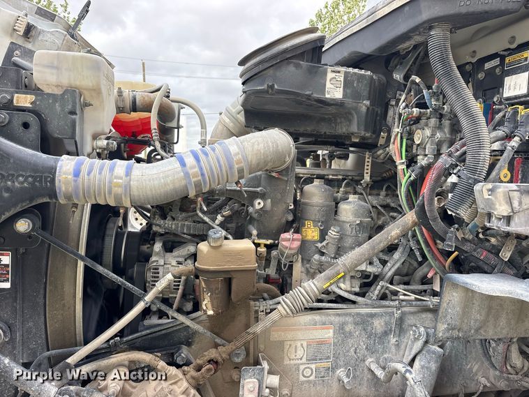 image for item ES8189 2024 Peterbilt 567 ready mix truck
